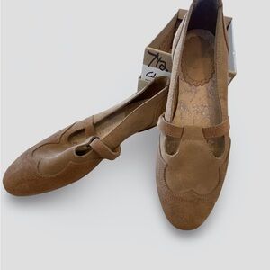 Clarks Brown Suede Women's Shoes